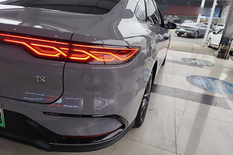 比亚迪 汉 2025款 EV 701KM激光雷达智驾型车身外观9