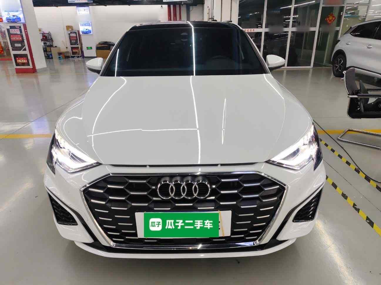 奥迪A3 2024款 A3L Limousine 35 TFSI 时尚运动型(1)