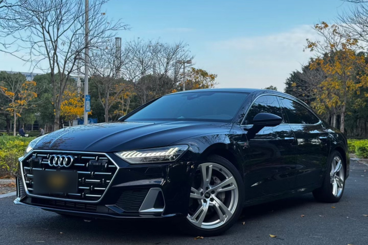 奥迪A7L 2022款 45 TFSI quattro S-line 见远型流晶套装车身外观6003