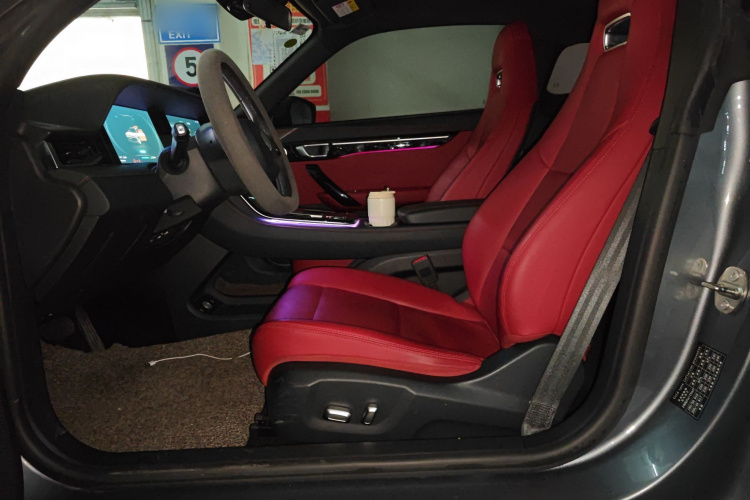 零跑汽车 零跑S01 2019款 380 Pro中控内饰19