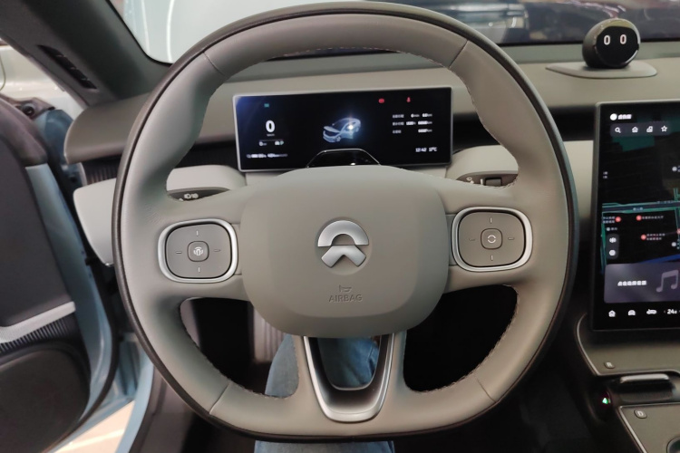 蔚来ET5 2022款 75kWh中控内饰13