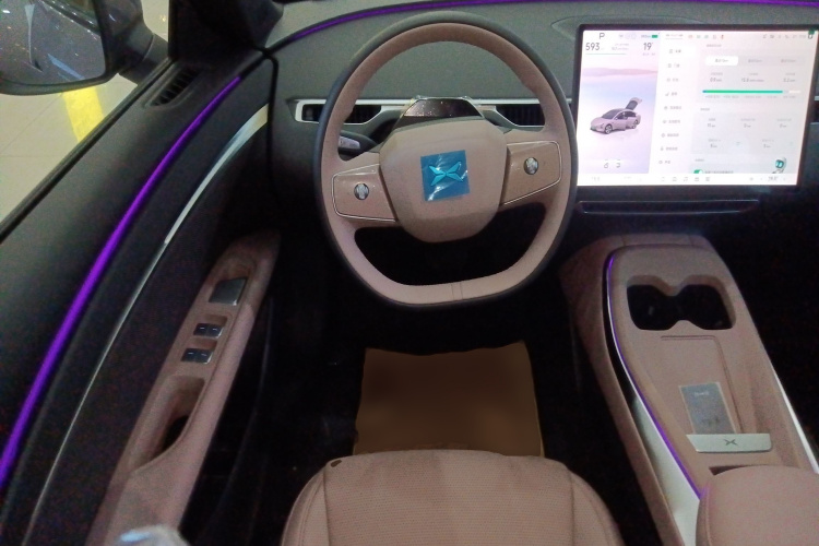 小鹏MONA M03 2025款 620 超长续航 Plus中控内饰13