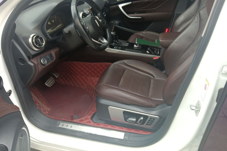 魏牌 VV7 2017款 2.0T 旗舰型中控内饰19