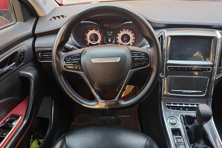 猎豹汽车 猎豹CS9 2017款 1.5L 手动风尚型中控内饰13