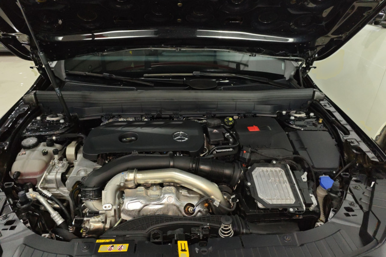 奔驰GLB 2024款 改款 GLB 220 动感型局部细节24