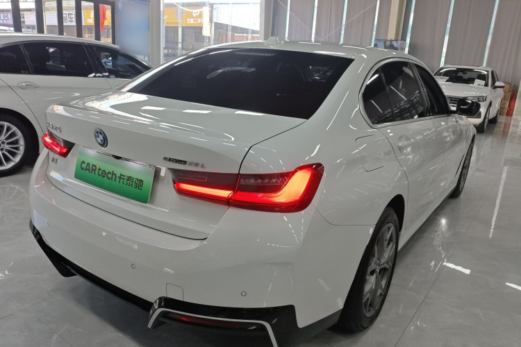 宝马i3 2022款 eDrive 35 L车身外观7