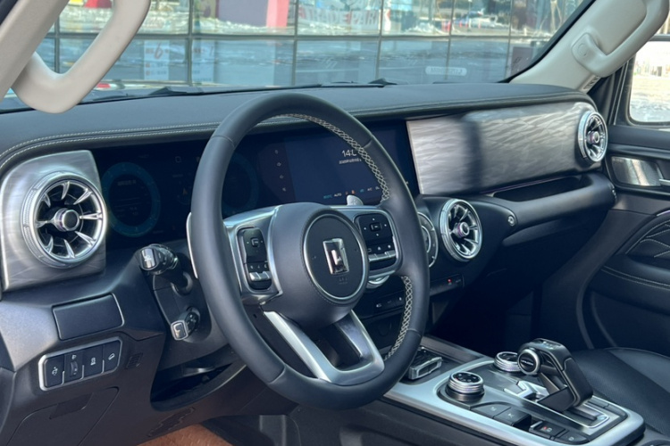 坦克300 2023款 2.0T 铁骑02中控内饰7008