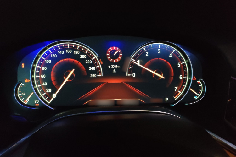 宝马7系 2018款 730Li 领先型 卓越套装局部细节14