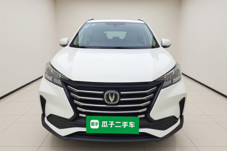 长安CS15 2019款 1.5L 自动进取型 国V车身外观2