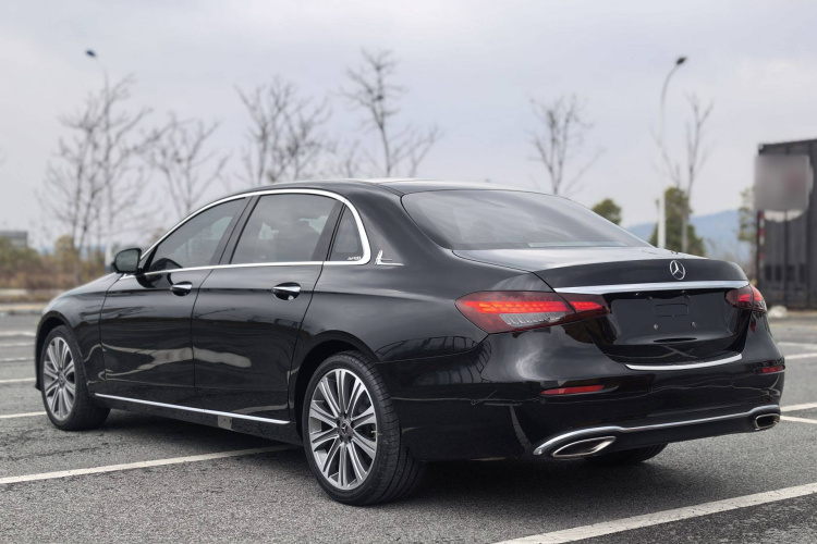 奔驰E级 2021款 E 300 L 尊贵型车身外观6003