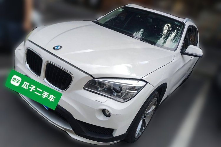 宝马X1 2015款 sDrive18i 领先晋级版车身外观1