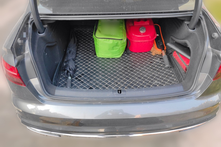 奥迪A4L 2020款 40 TFSI 时尚致雅型中控内饰23