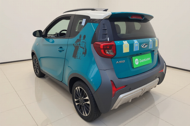 奇瑞 小蚂蚁 2022款 甜粉款 全糖版 磷酸铁锂 30kW 301km车身外观5