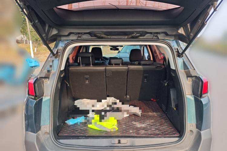 标致5008 2017款 350THP 7座无界版中控内饰23