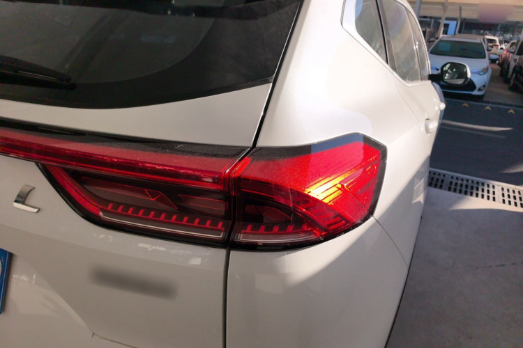 哈弗H6 2023款 国潮版 1.5T 自动都市版车身外观9