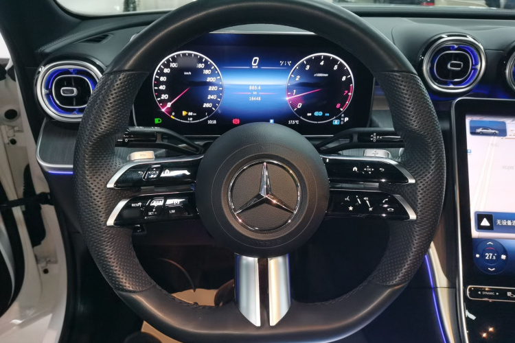 奔驰C级 2022款 改款 C 260 L 皓夜运动版中控内饰13