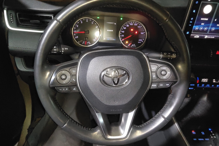 丰田 威兰达 2021款 2.0L CVT两驱豪华版局部细节13