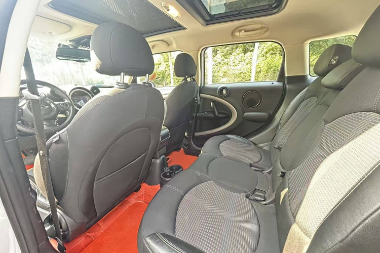 MINI Countryman 2014款 1.6T COOPER ALL4 Fun中控内饰7002