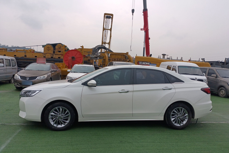 启辰D60 2021款 PLUS 1.6L XL CVT悦领版车身外观4