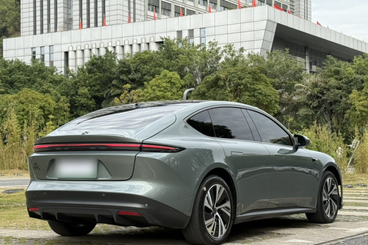 蔚来ET5 2022款 75kWh车身外观6004