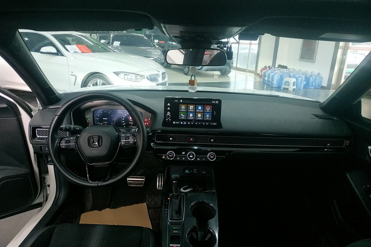 本田 思域 2022款 240TURBO CVT燃动版中控内饰12