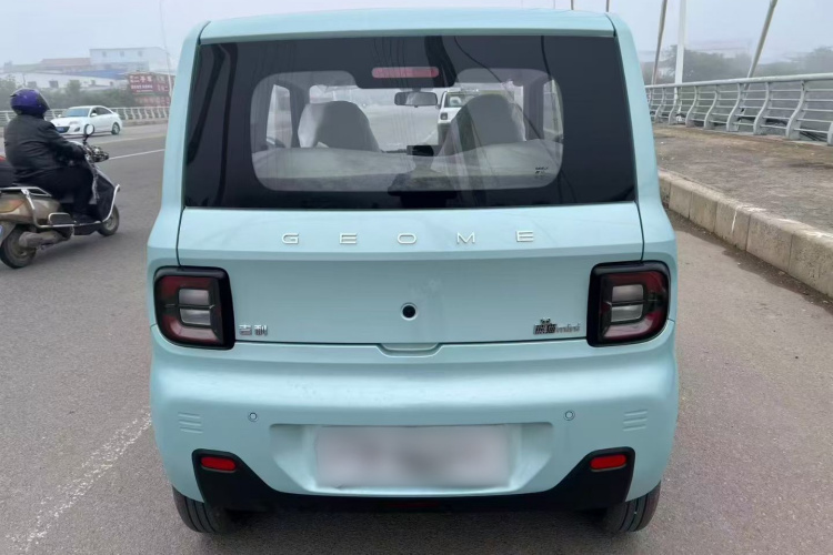 吉利银河 2024款 熊猫mini 200km 耐力熊车身外观6004