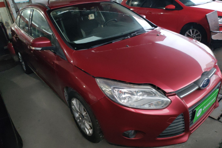 福特 福克斯 2012款 三厢 1.6L 自动舒适型车身外观3