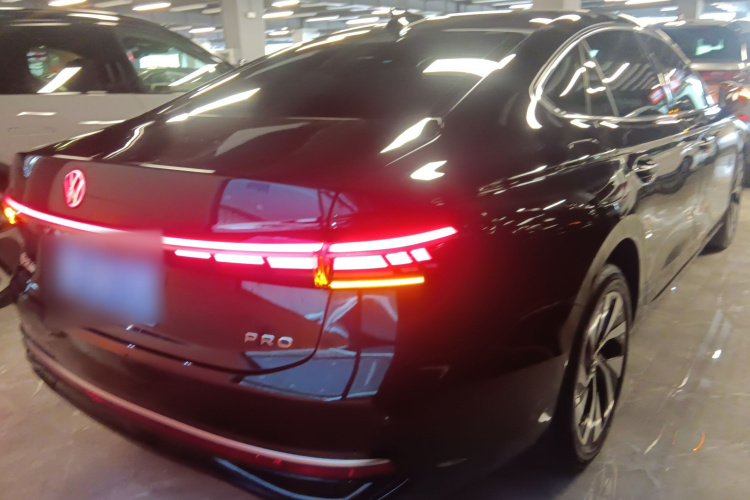 大众 帕萨特 2025款 Pro 380TSI 龙耀版车身外观6005