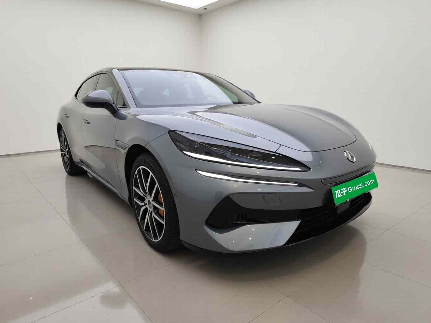 腾势Z9GT 2024款 1100四驱Pro版(3)