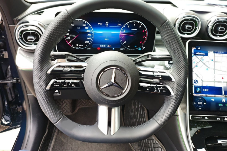奔驰C级 2025款 改款 C 260 L 运动版局部细节13