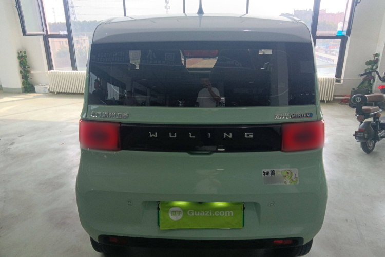 五菱汽车 宏光MINIEV 2022款 马卡龙臻享款 三元锂车身外观6