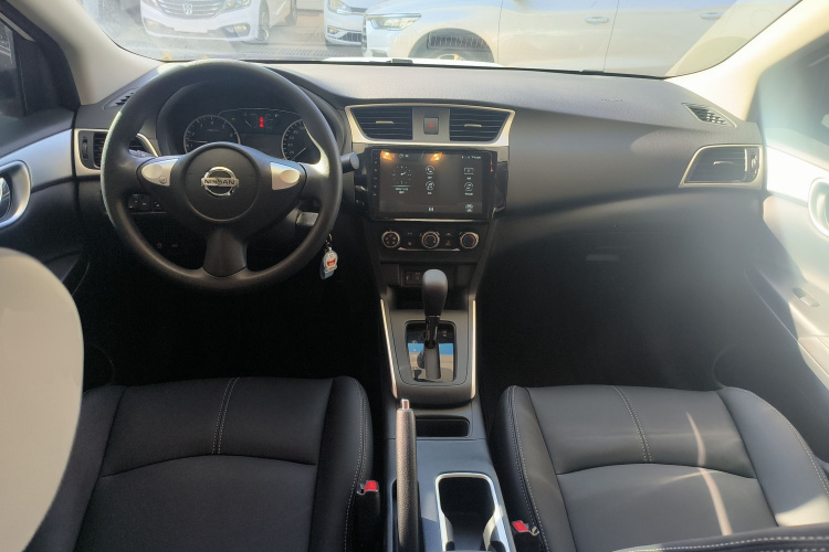 日产 轩逸 2024款 经典 1.6XE CVT舒适版中控内饰7002