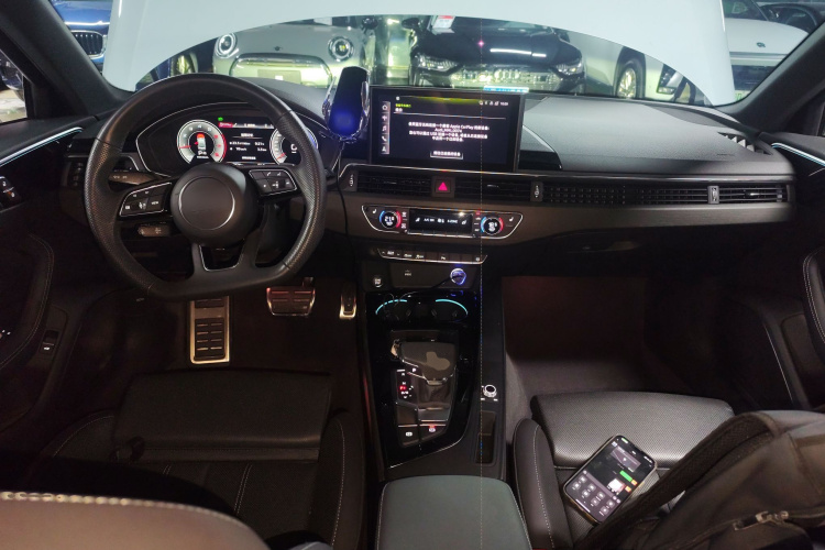 奥迪A4L 2024款 40 TFSI 豪华动感型中控内饰7002
