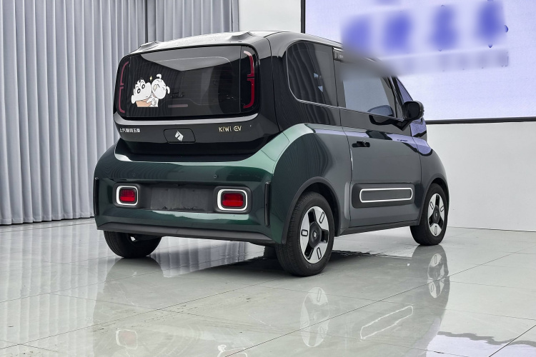宝骏KiWi EV 2022款 艺术家轻享版 三元锂车身外观6006