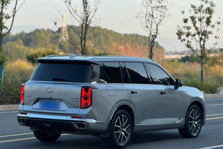 广汽传祺 传祺GS8 2022款 双擎系列 2.0TM 两驱尊贵版 （七座）车身外观6002