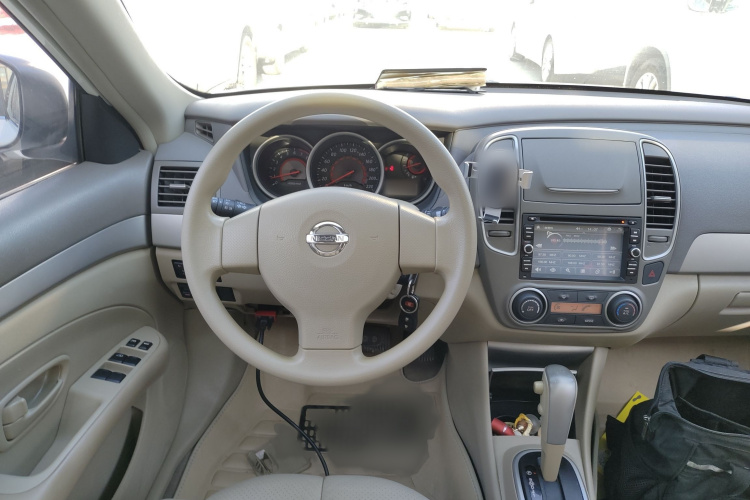 日产 轩逸 2012款 经典 1.6XL 自动豪华版局部细节13