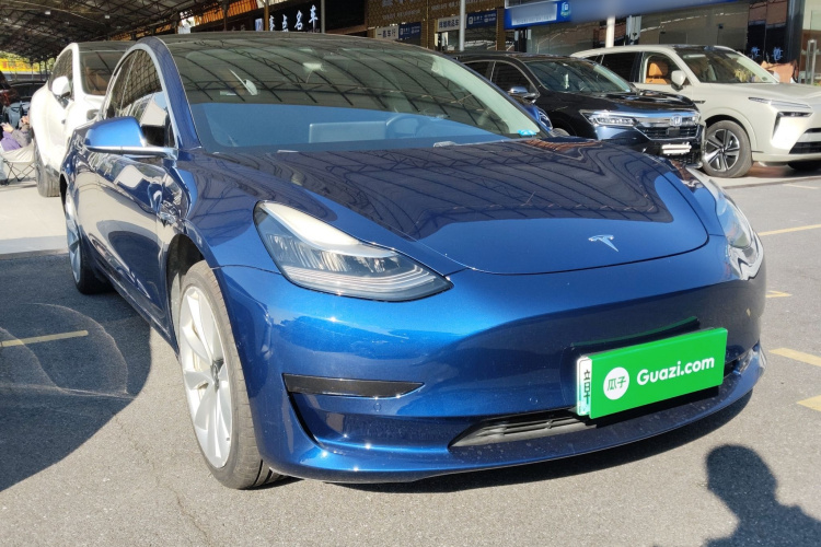 特斯拉 Model 3 2019款 标准续航后驱升级版车身外观3