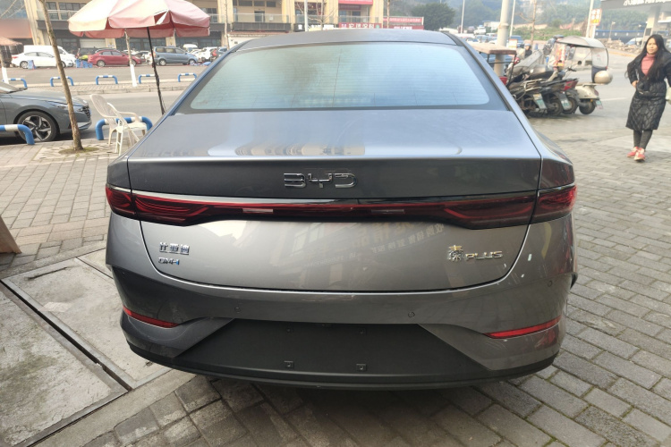 比亚迪 秦PLUS 2025款 DM-i 智驾版 55KM领先型车身外观6