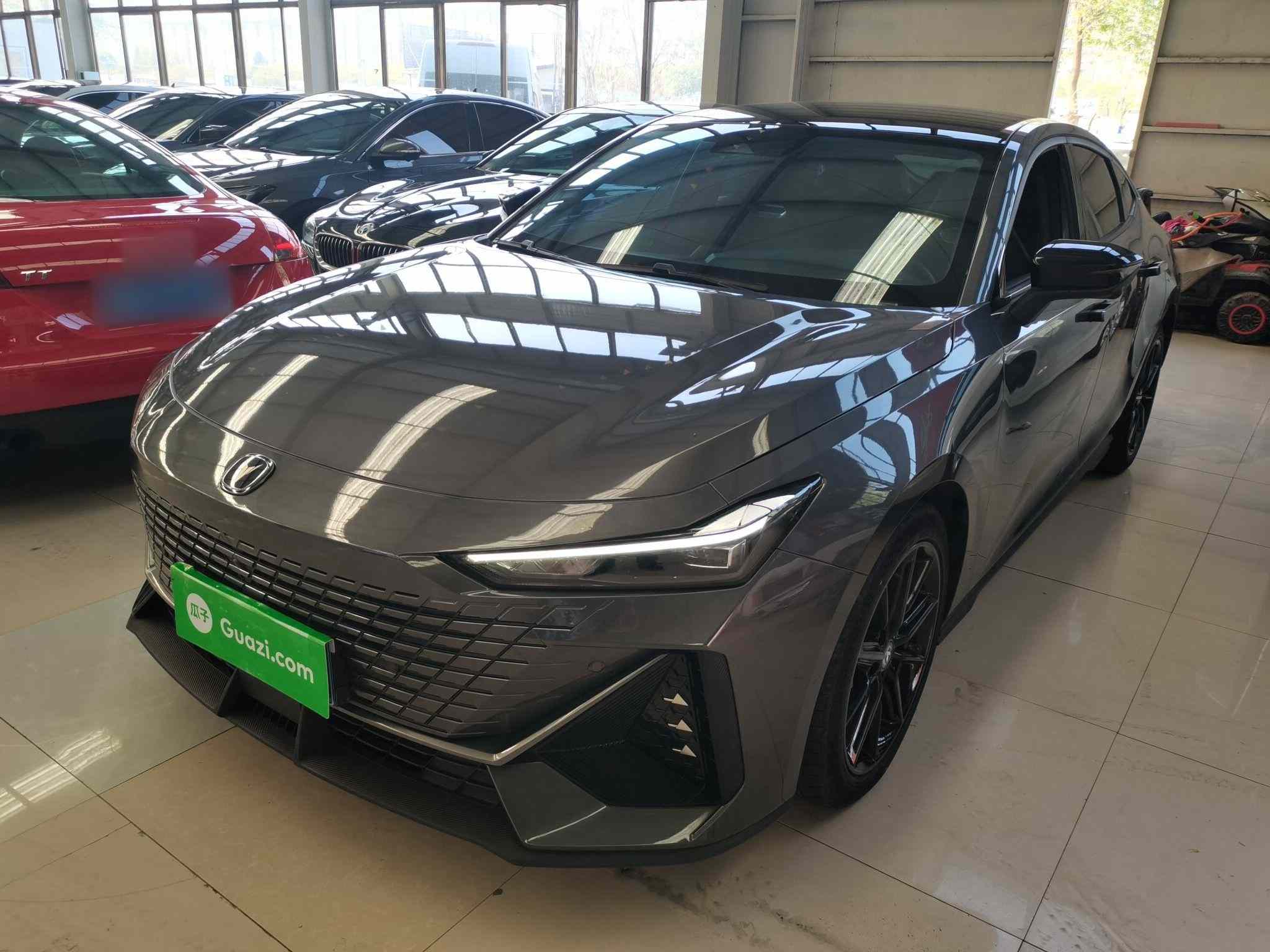 长安UNI-V 2023款 1.5T 尊贵型(2)