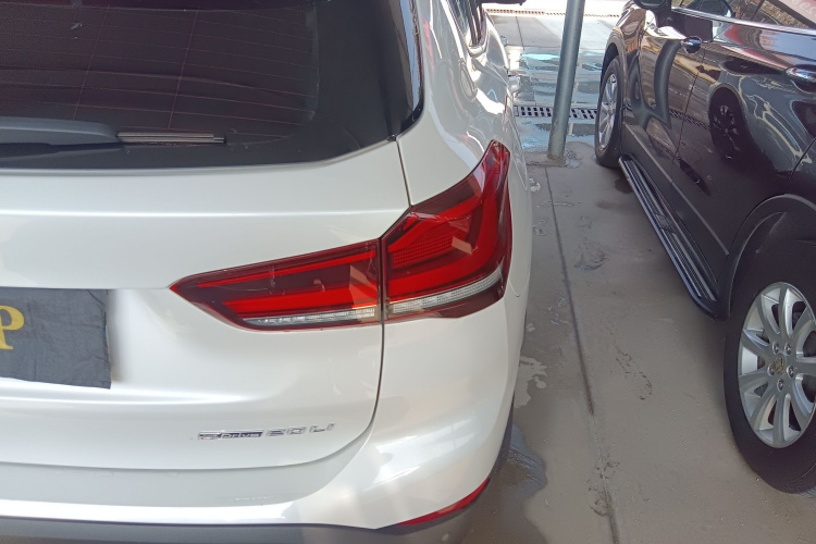 宝马X1 2020款 sDrive20Li 时尚型车身外观6006