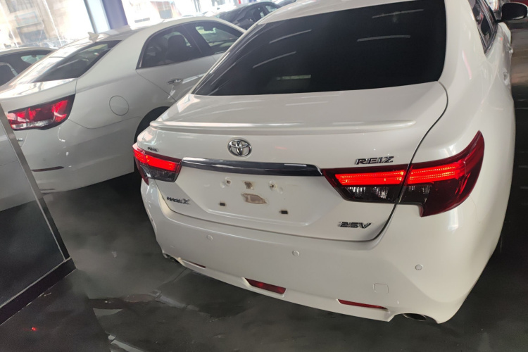 丰田 锐志 2013款 2.5V 菁锐版车身外观6