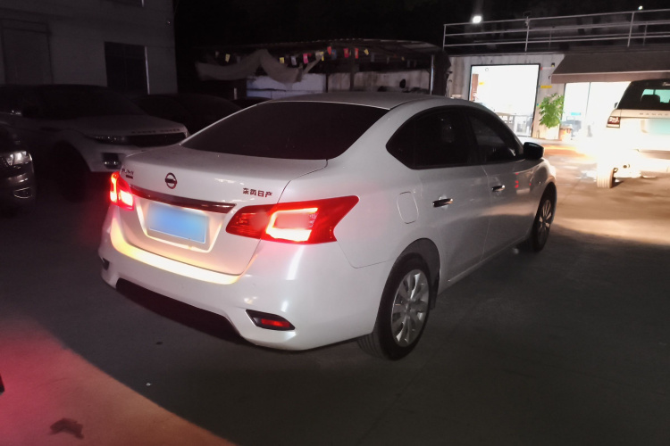 日产 轩逸 2021款 经典 1.6XE CVT舒适版车身外观7