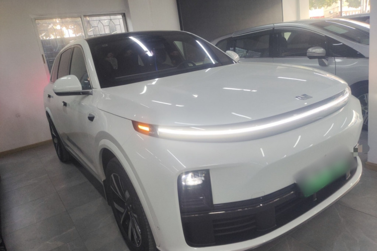 理想汽车 理想L7 2023款 Air车身外观3