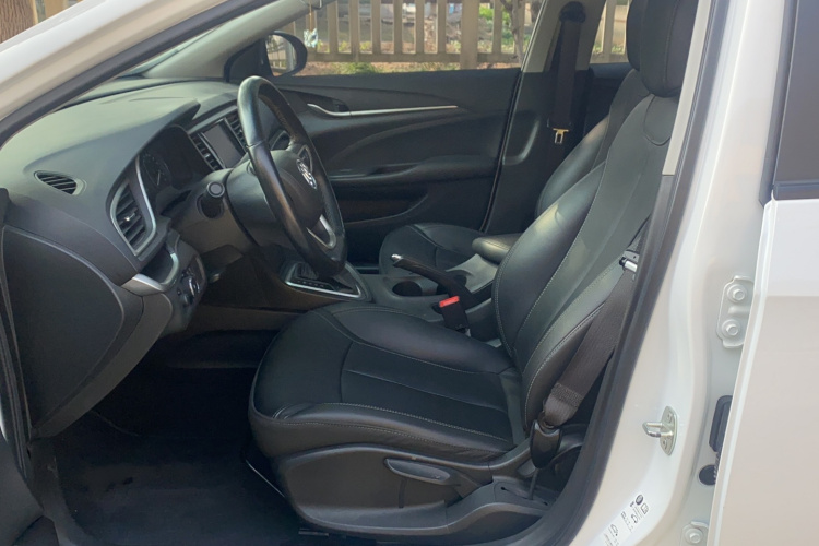 别克 英朗 2019款 18T 自动互联精英型 国VI中控内饰7001