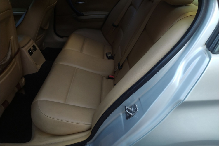 宝马3系 2009款 318i 领先型中控内饰21