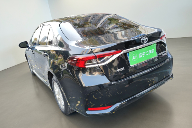 丰田 卡罗拉 2019款 1.2T S-CVT GL-i精英版车身外观5