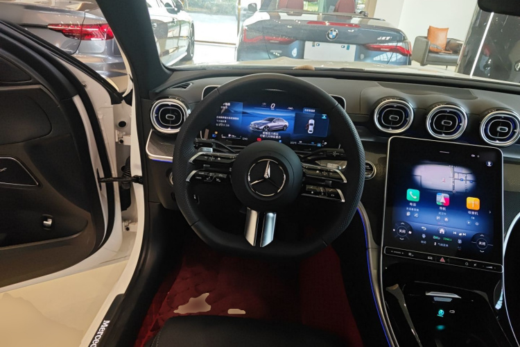 奔驰C级 2025款 C 260 L 运动版中控内饰13