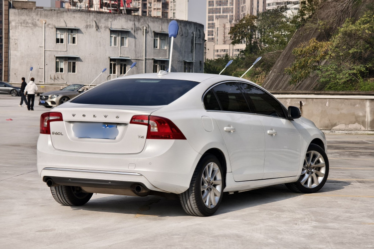 沃尔沃S60 2017款 S60L T4 智远版车身外观6001