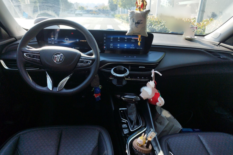 别克 威朗 2023款 Pro 乐享版中控内饰7002