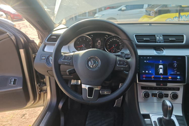 一汽-大众CC 2016款 1.8TSI 尊贵型中控内饰13